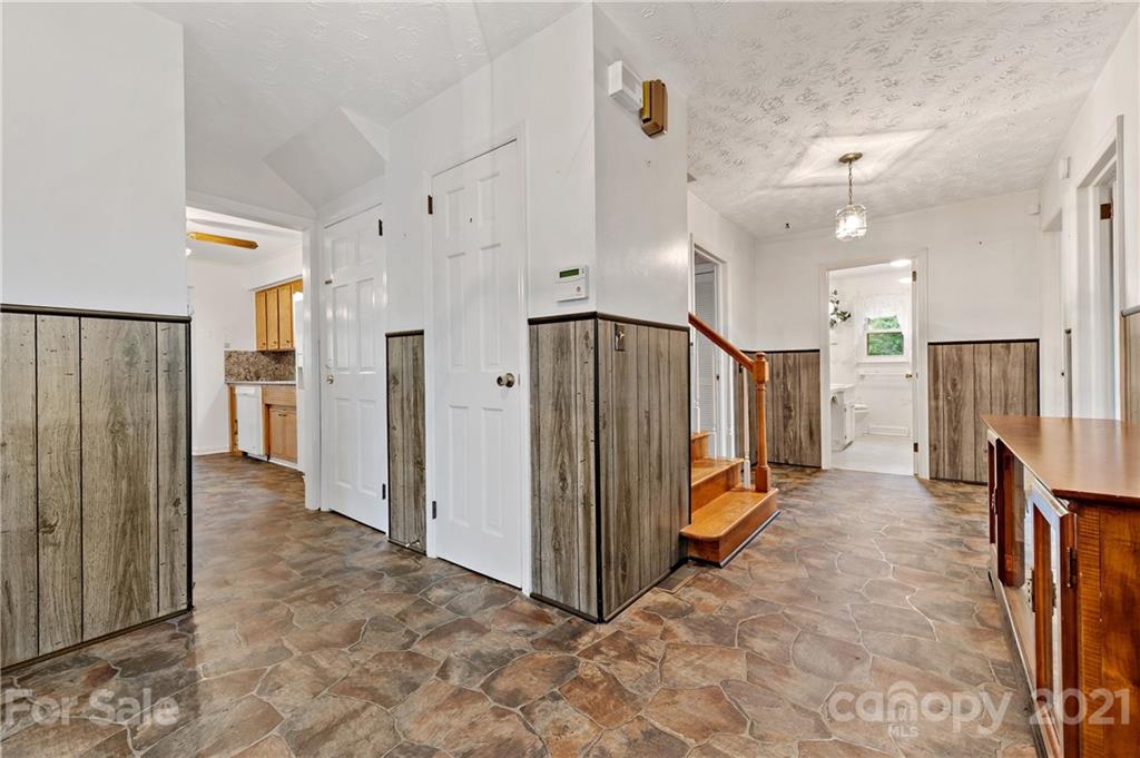 1039 Golf Course Road Old Fort NC 28762