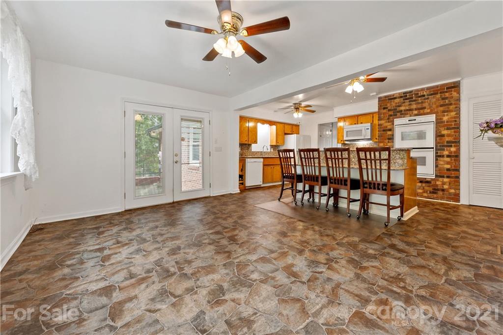 1039 Golf Course Road Old Fort NC 28762