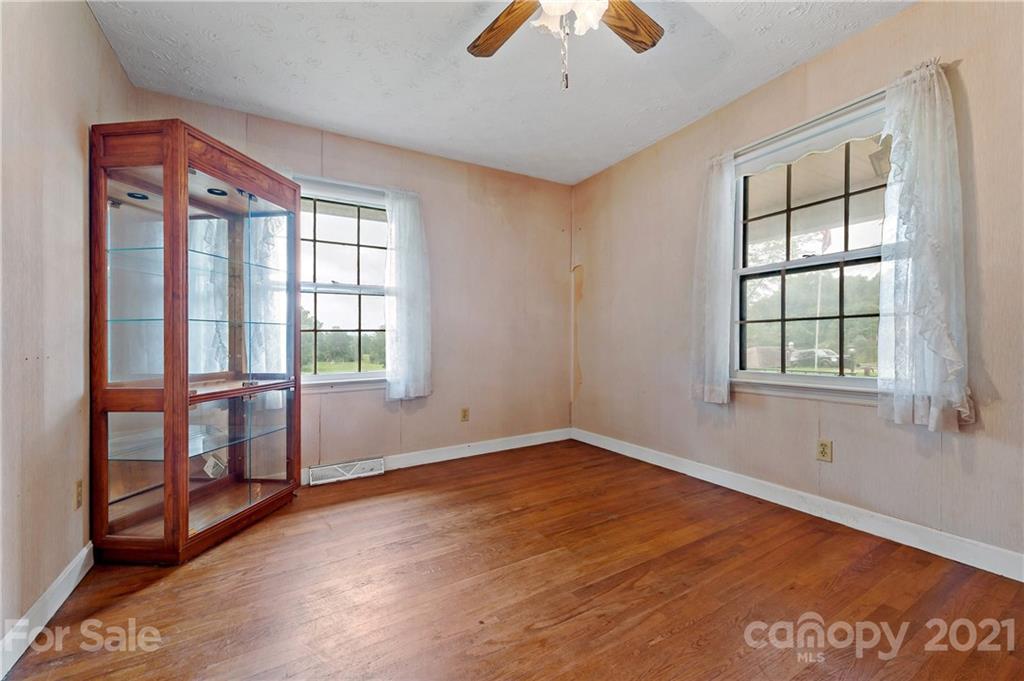 1039 Golf Course Road Old Fort NC 28762