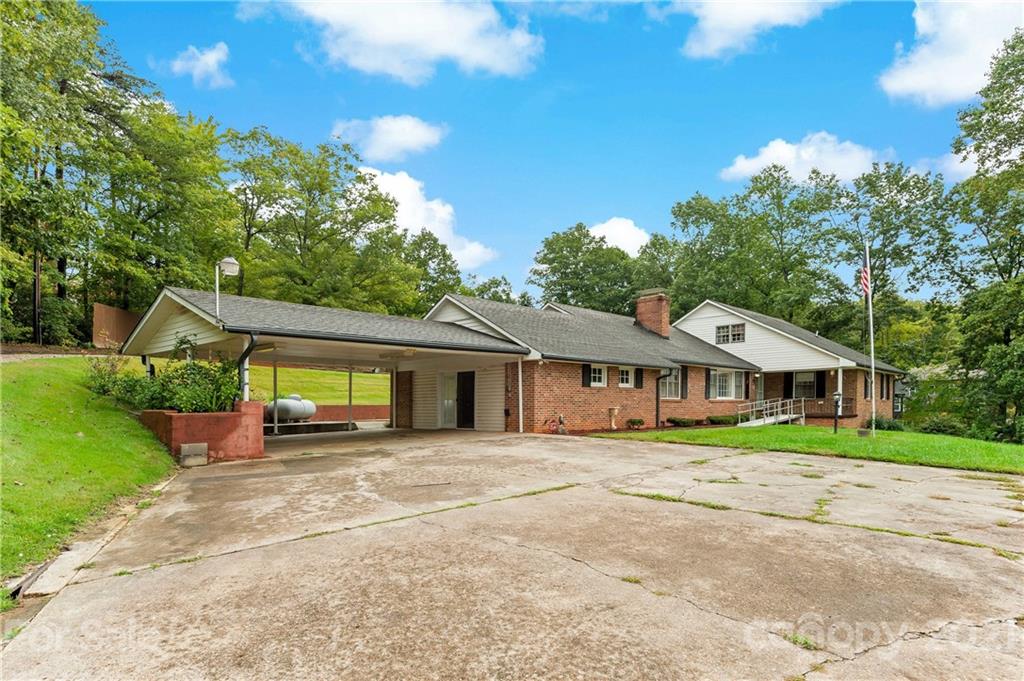 1039 Golf Course Road Old Fort NC 28762