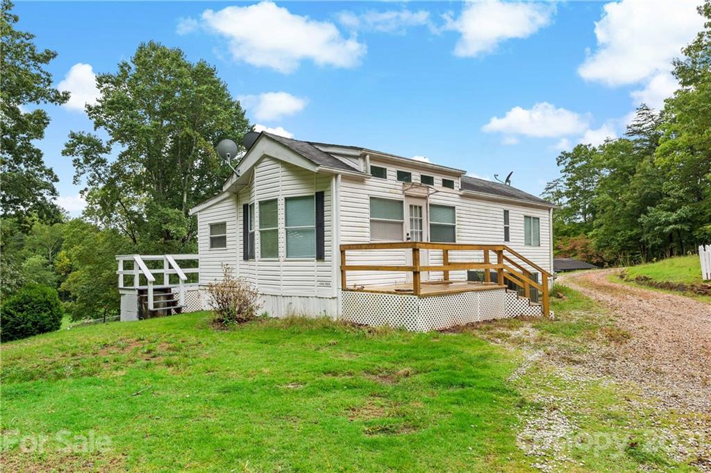 1039 Golf Course Road Old Fort NC 28762
