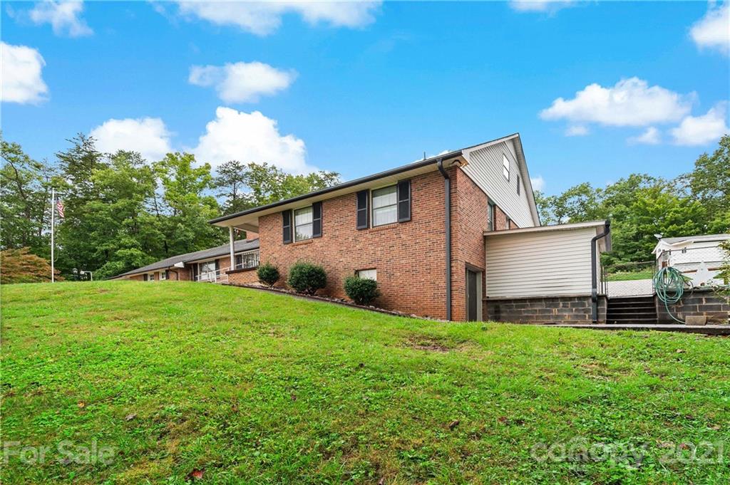 1039 Golf Course Road Old Fort NC 28762