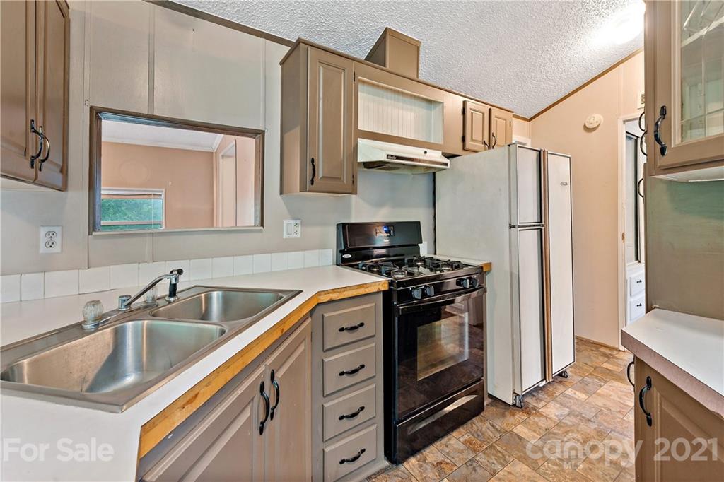 1039 Golf Course Road Old Fort NC 28762
