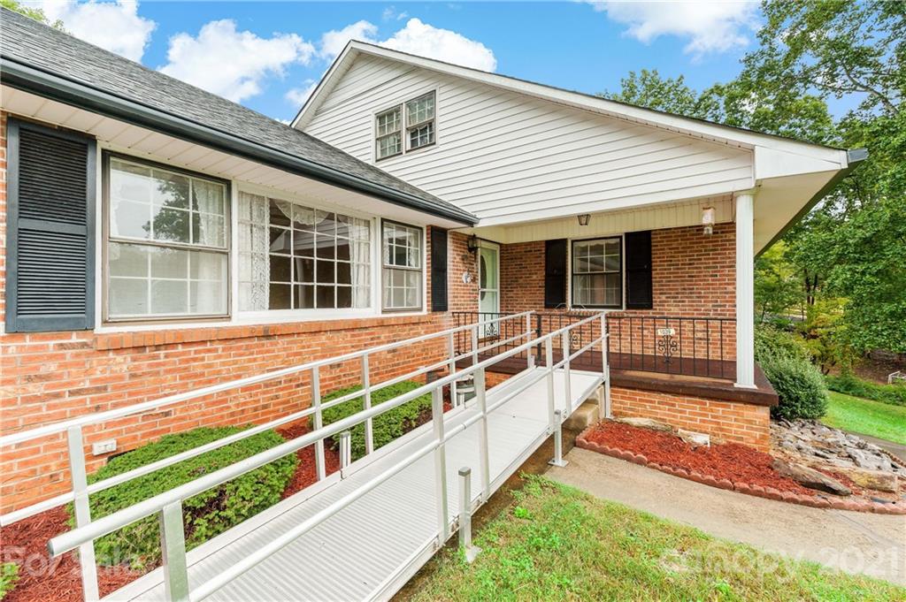 1039 Golf Course Road Old Fort NC 28762