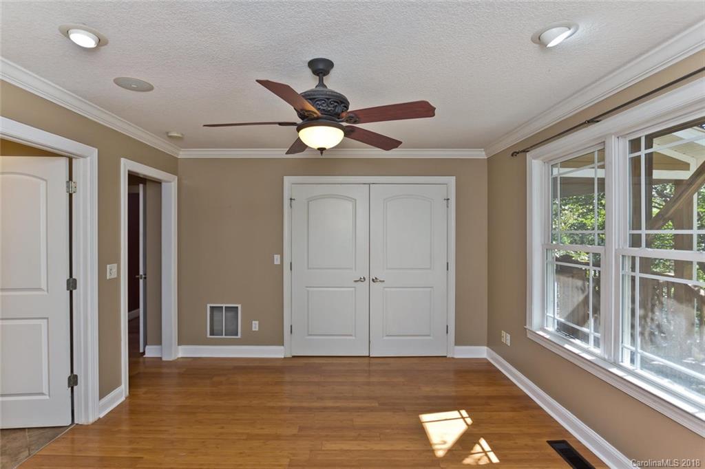 125 Holcombe Cove Road Candler NC 28715