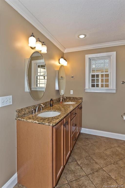 125 Holcombe Cove Road Candler NC 28715
