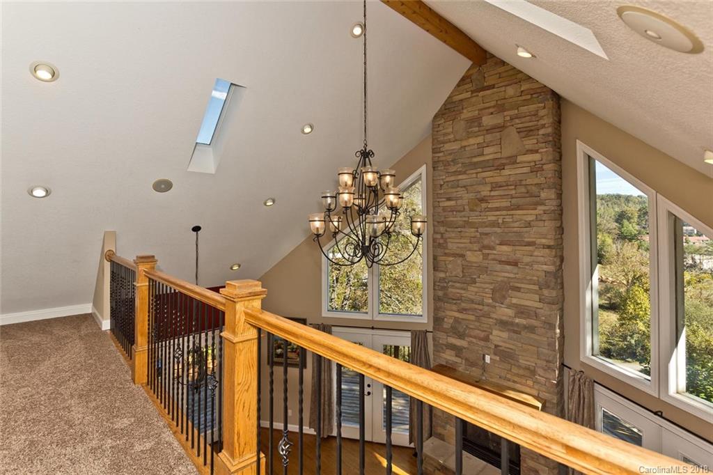 125 Holcombe Cove Road Candler NC 28715