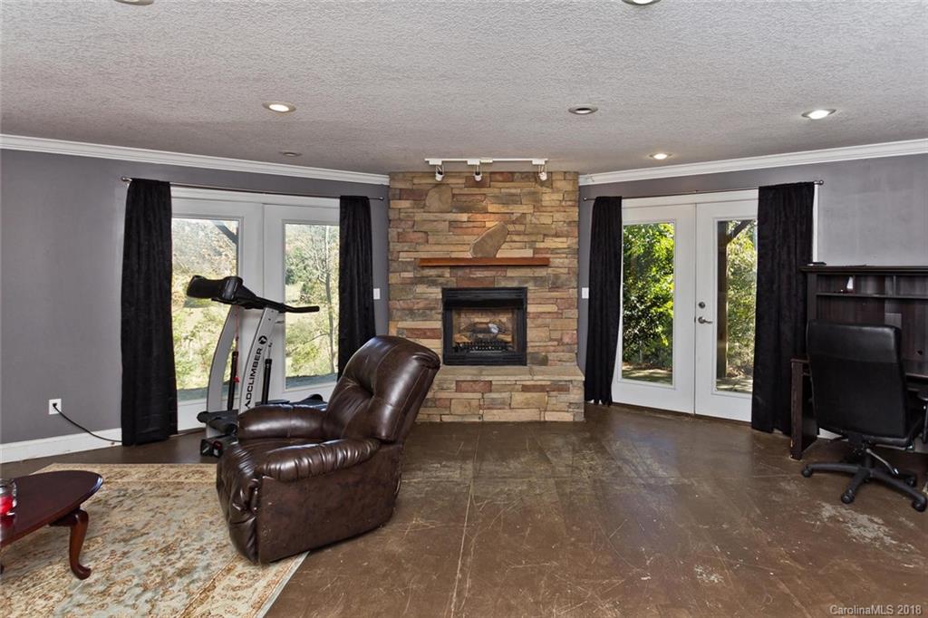 125 Holcombe Cove Road Candler NC 28715