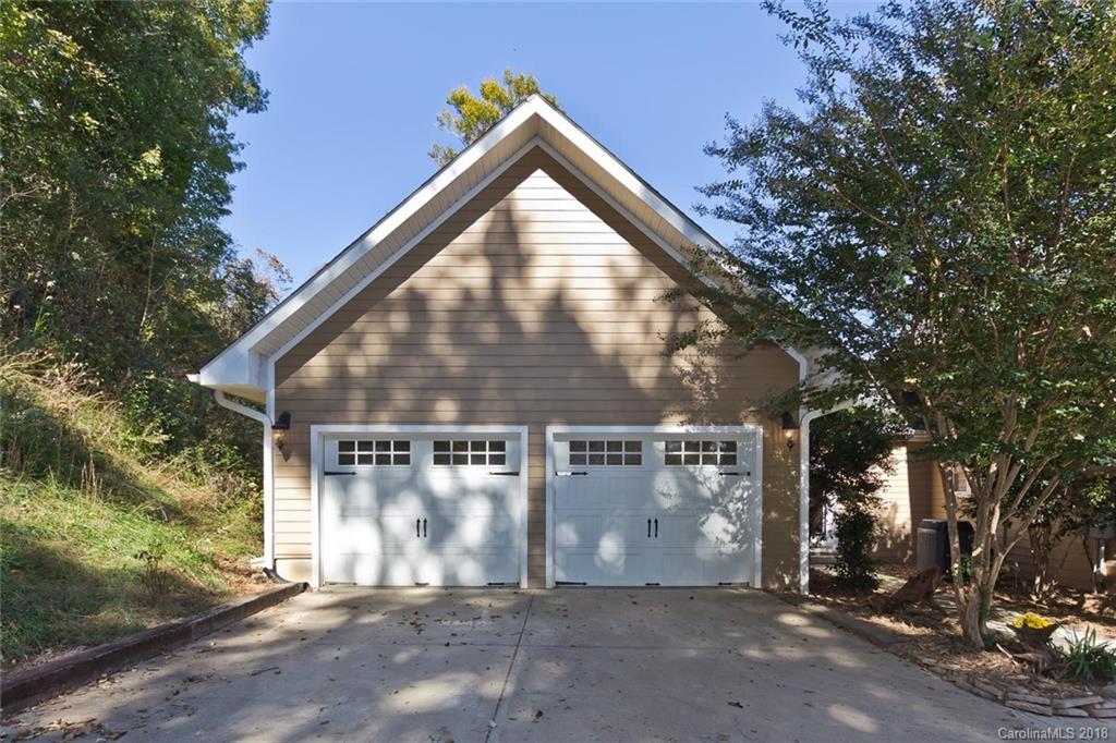 125 Holcombe Cove Road Candler NC 28715