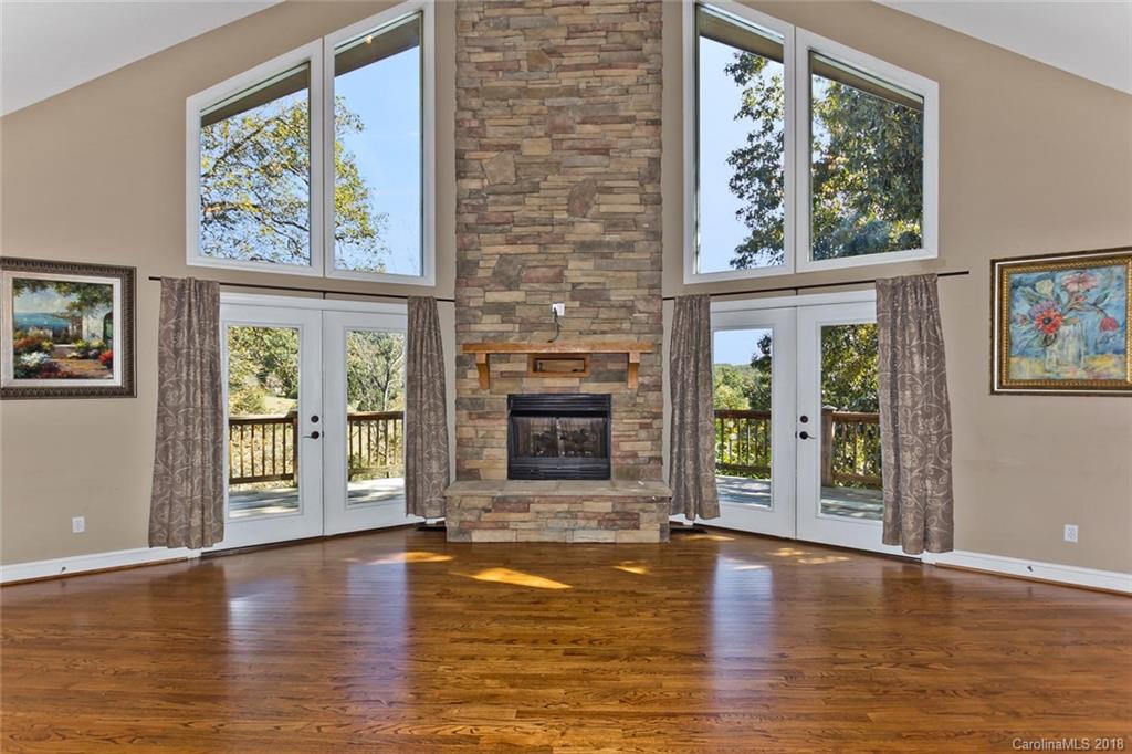 125 Holcombe Cove Road Candler NC 28715