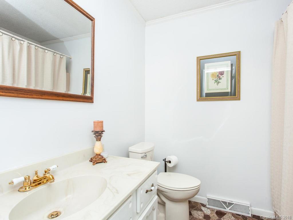 21 Woodmere Drive Arden NC 28704