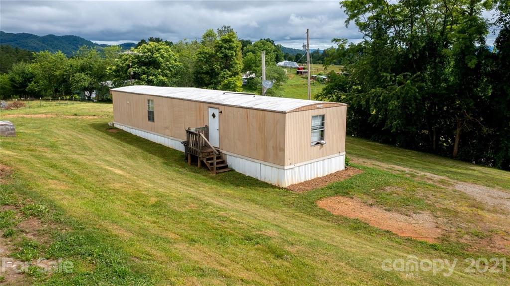 2554 Bear Creek Road Marshall NC 28753