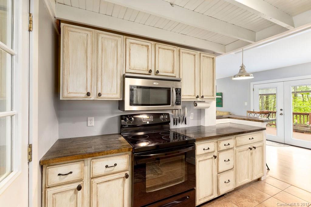 86 Black Bear Trail Black Mountain NC 28711