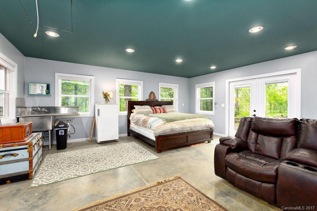 86 Black Bear Trail Black Mountain NC 28711