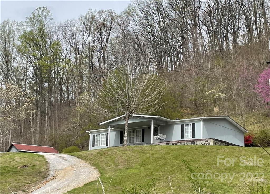 2020 Peppers Creek Road Marion NC 28752