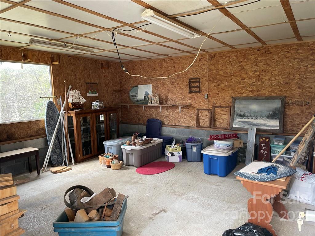 2020 Peppers Creek Road Marion NC 28752
