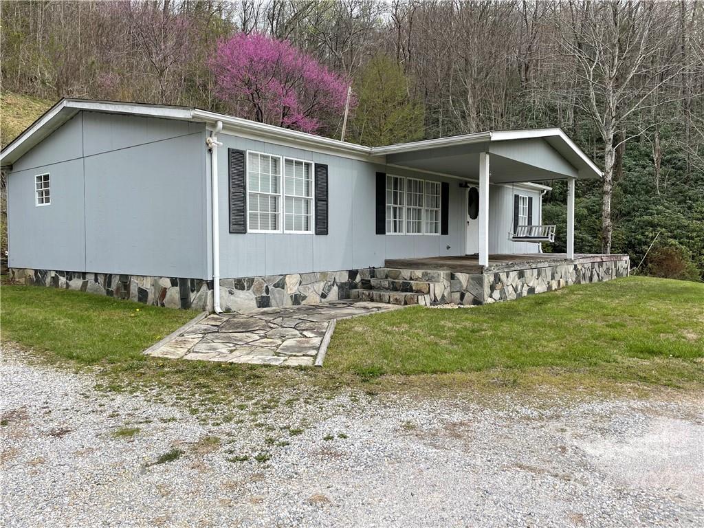 2020 Peppers Creek Road Marion NC 28752