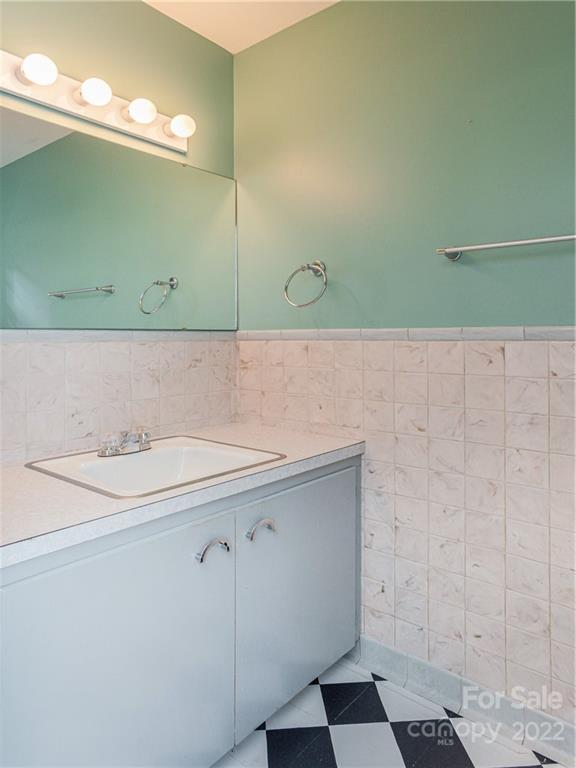 34 Dorchester Avenue Asheville NC 28806
