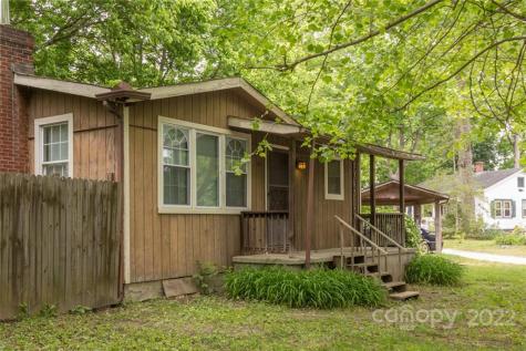 20 Mountain Road Hendersonville NC 28791