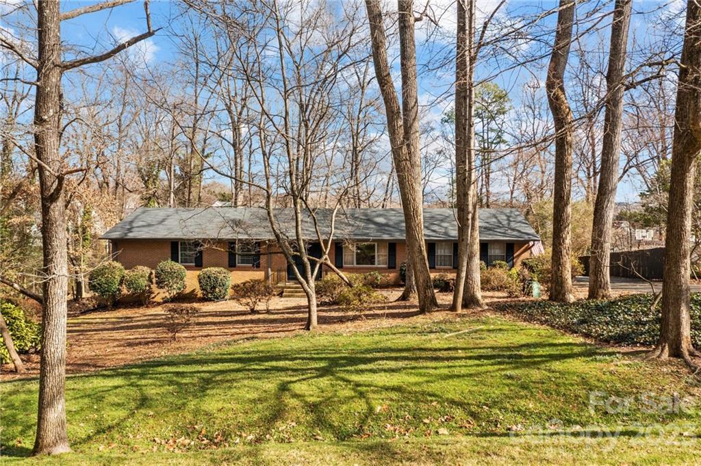 8840 Dogwood Drive Charlotte NC 28215