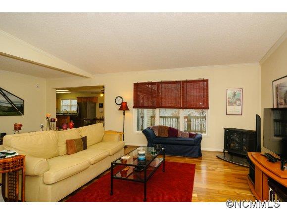 128 Old Fellowship Road Swannanoa NC 28778