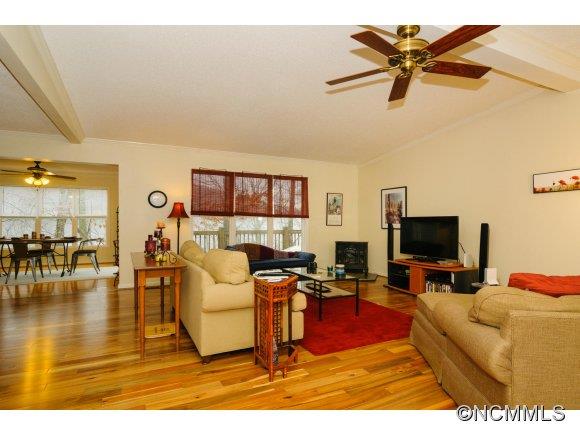 128 Old Fellowship Road Swannanoa NC 28778