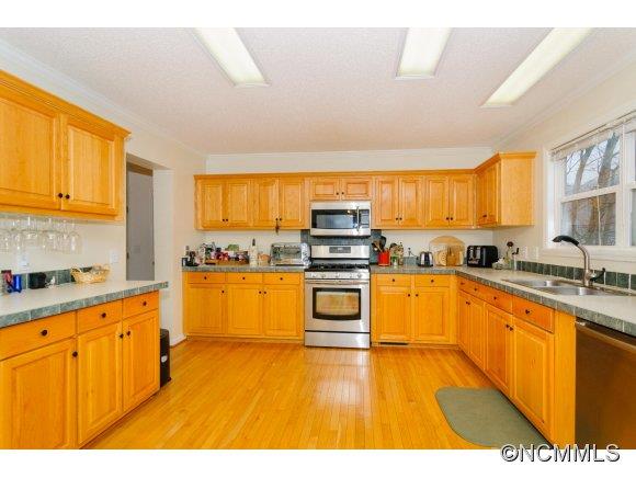 128 Old Fellowship Road Swannanoa NC 28778