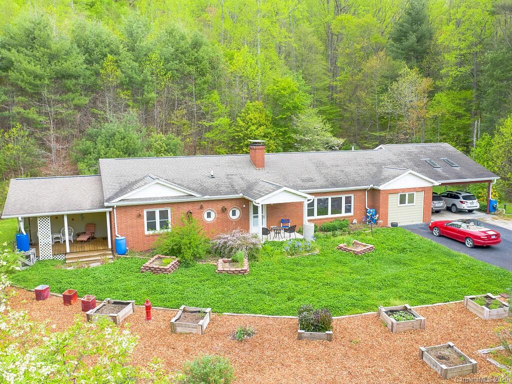 242 Amethyst Street Spruce Pine NC 28777