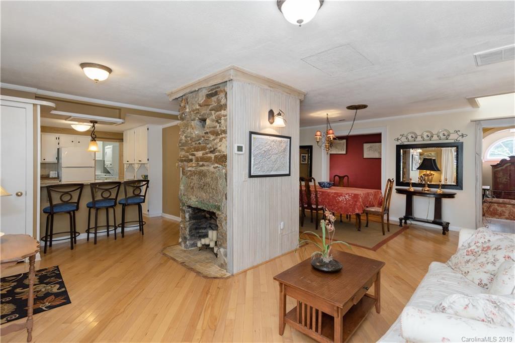 15 Winding Way Fairview NC 28730
