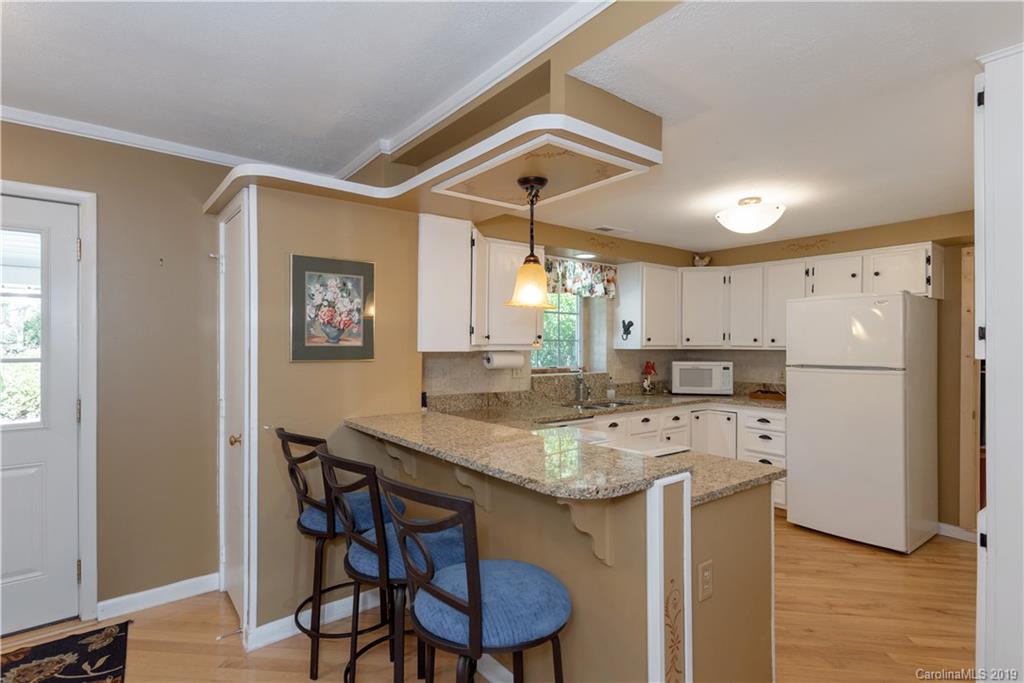 15 Winding Way Fairview NC 28730