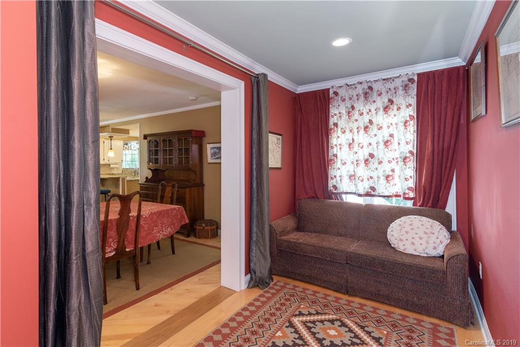 15 Winding Way Fairview NC 28730