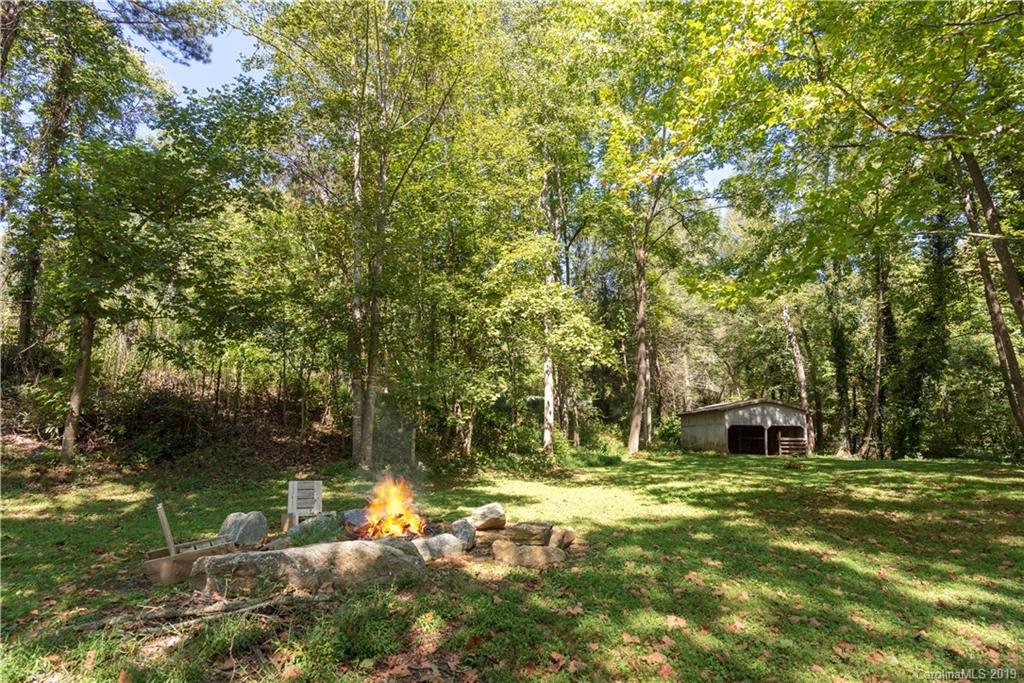 15 Winding Way Fairview NC 28730
