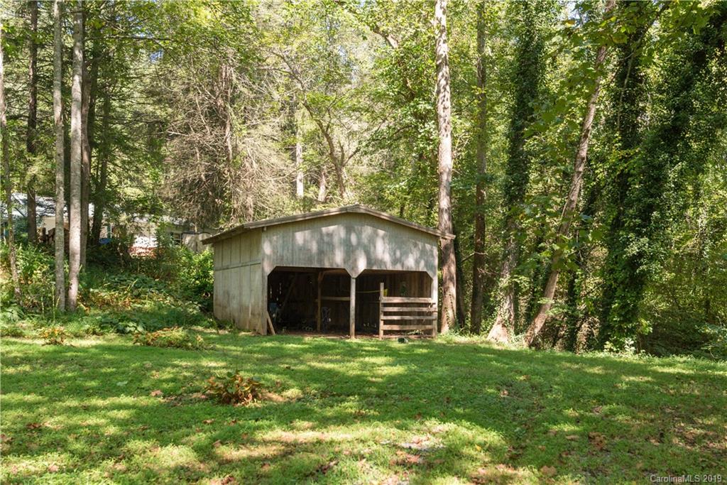 15 Winding Way Fairview NC 28730