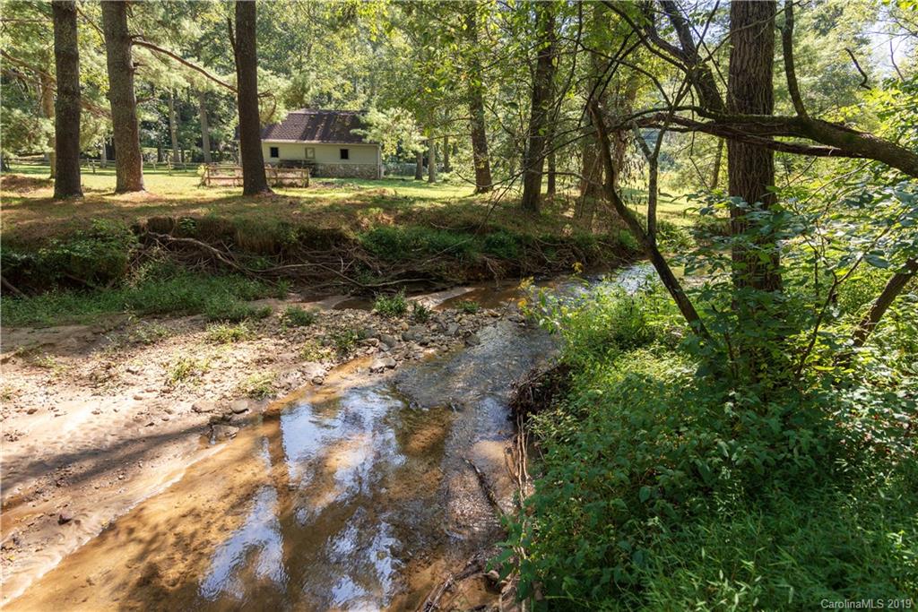 15 Winding Way Fairview NC 28730