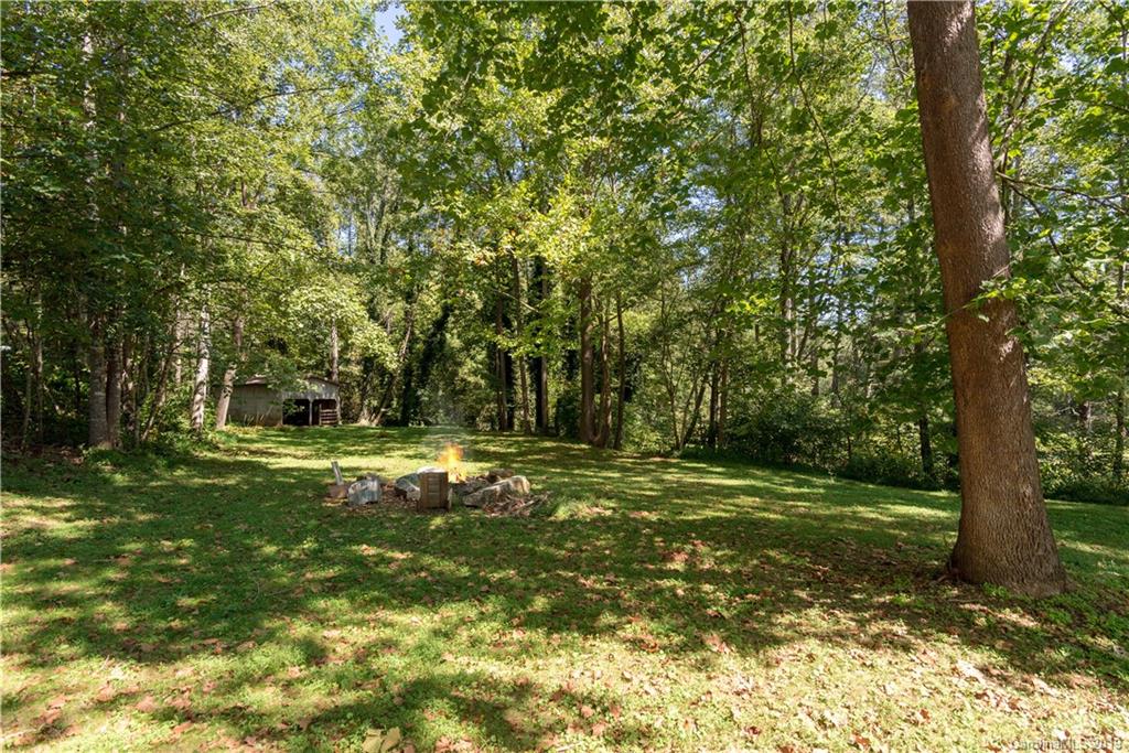 15 Winding Way Fairview NC 28730