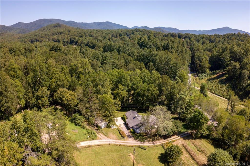 15 Winding Way Fairview NC 28730