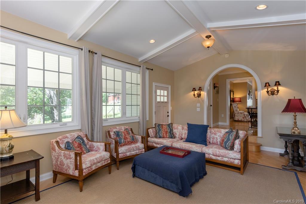 15 Winding Way Fairview NC 28730