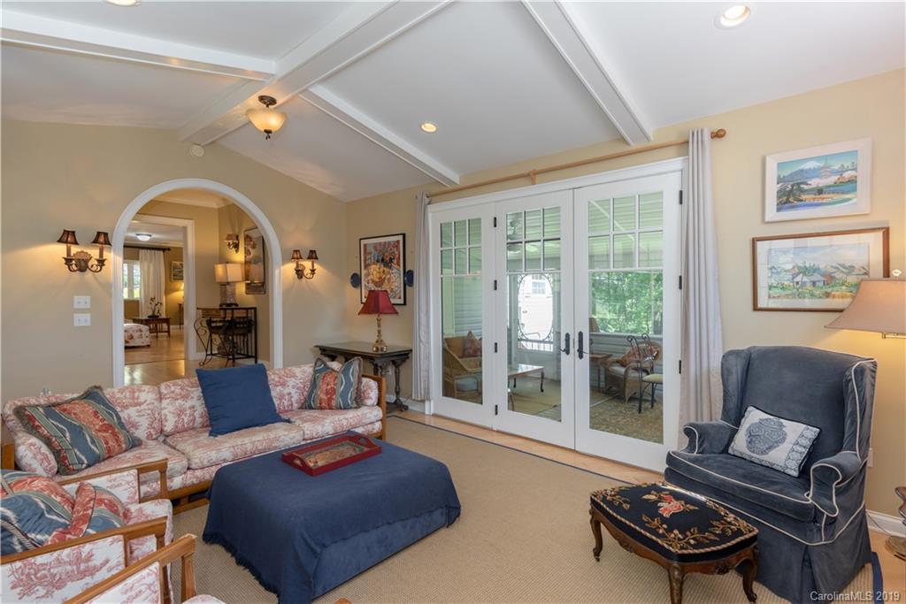 15 Winding Way Fairview NC 28730