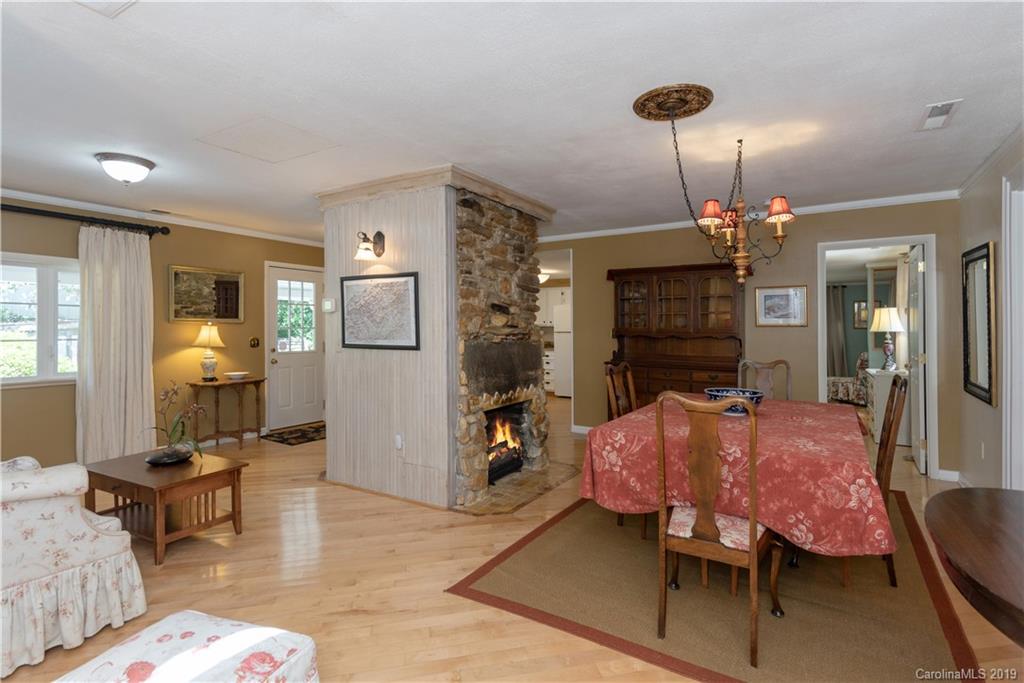 15 Winding Way Fairview NC 28730