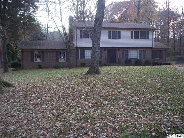 6815 April Lane Charlotte NC 28215