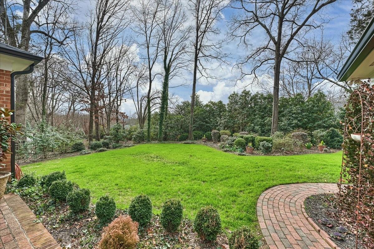 7006 Whitemarsh Court Charlotte NC 28210