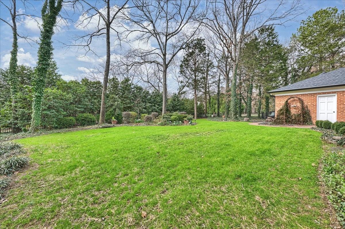 7006 Whitemarsh Court Charlotte NC 28210