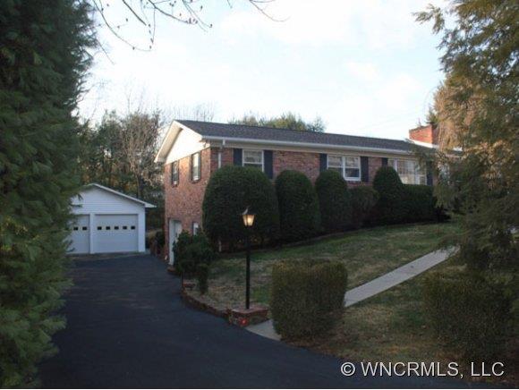 15 Hickory Drive Fletcher NC 28732