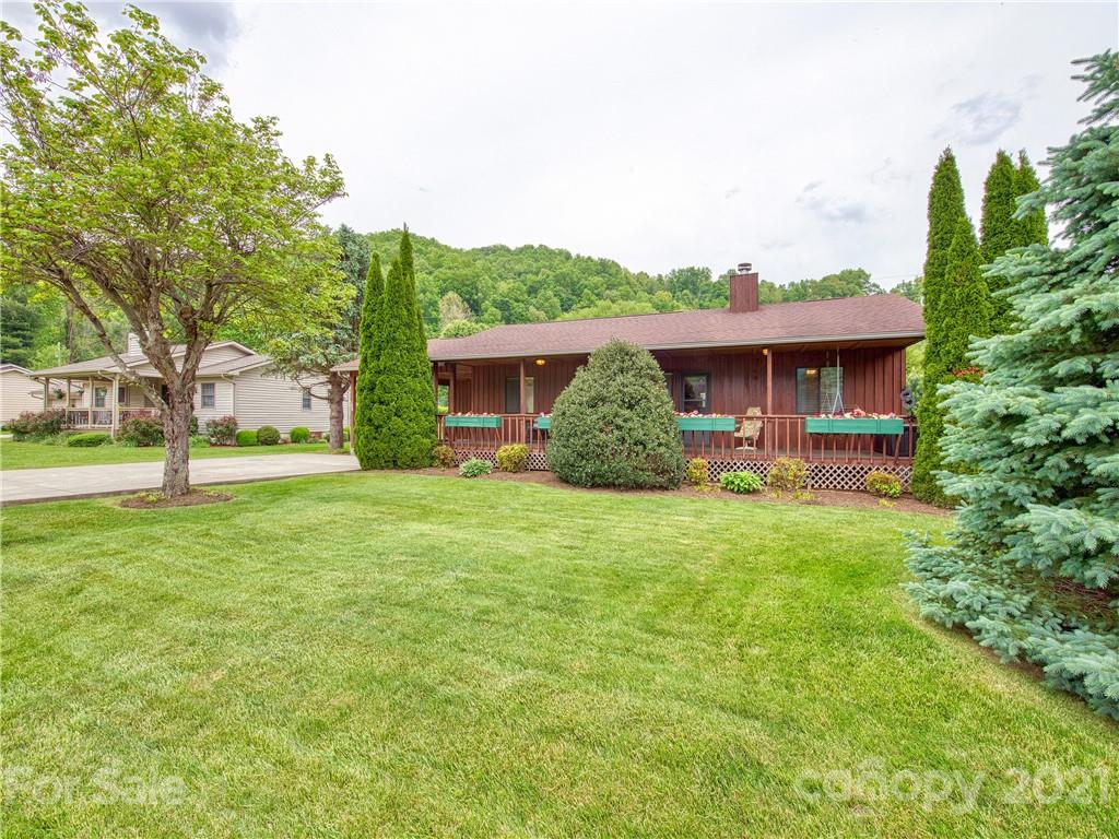 36 Sunflower Lane Waynesville NC 28785