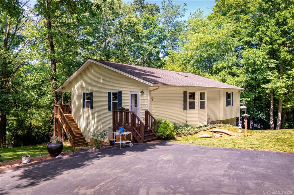 24 Carrier Place Asheville NC 28806