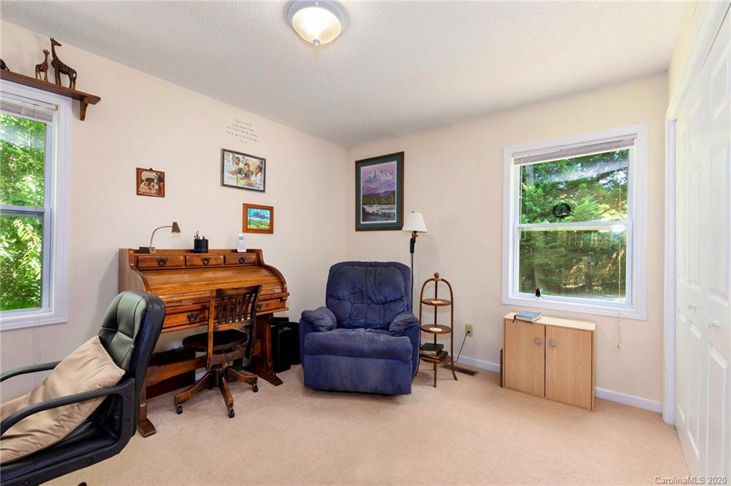 24 Carrier Place Asheville NC 28806