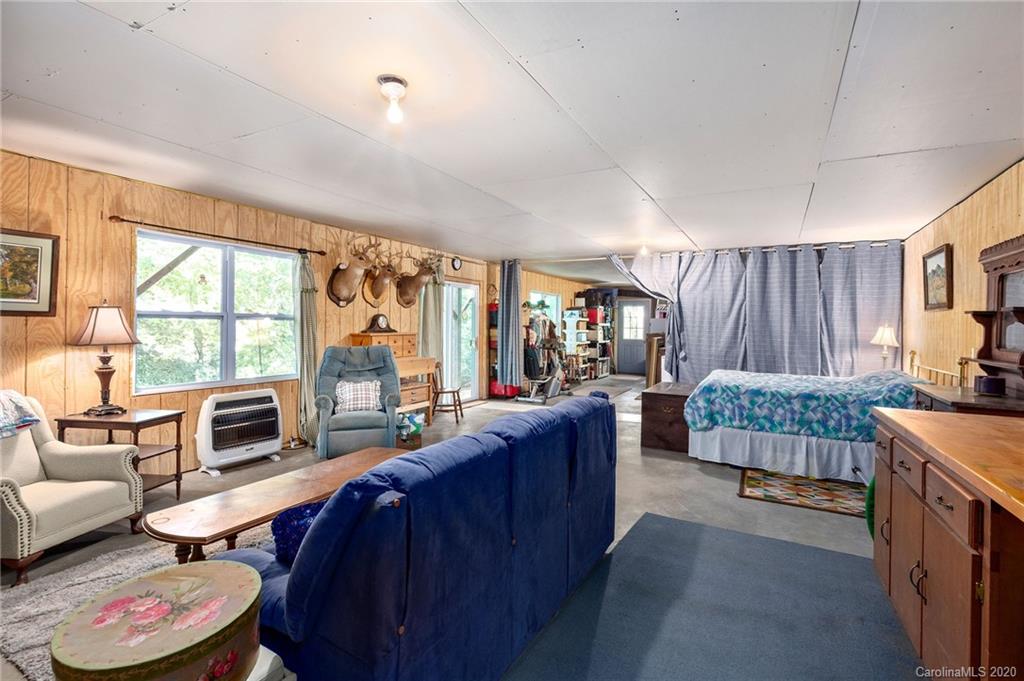 24 Carrier Place Asheville NC 28806