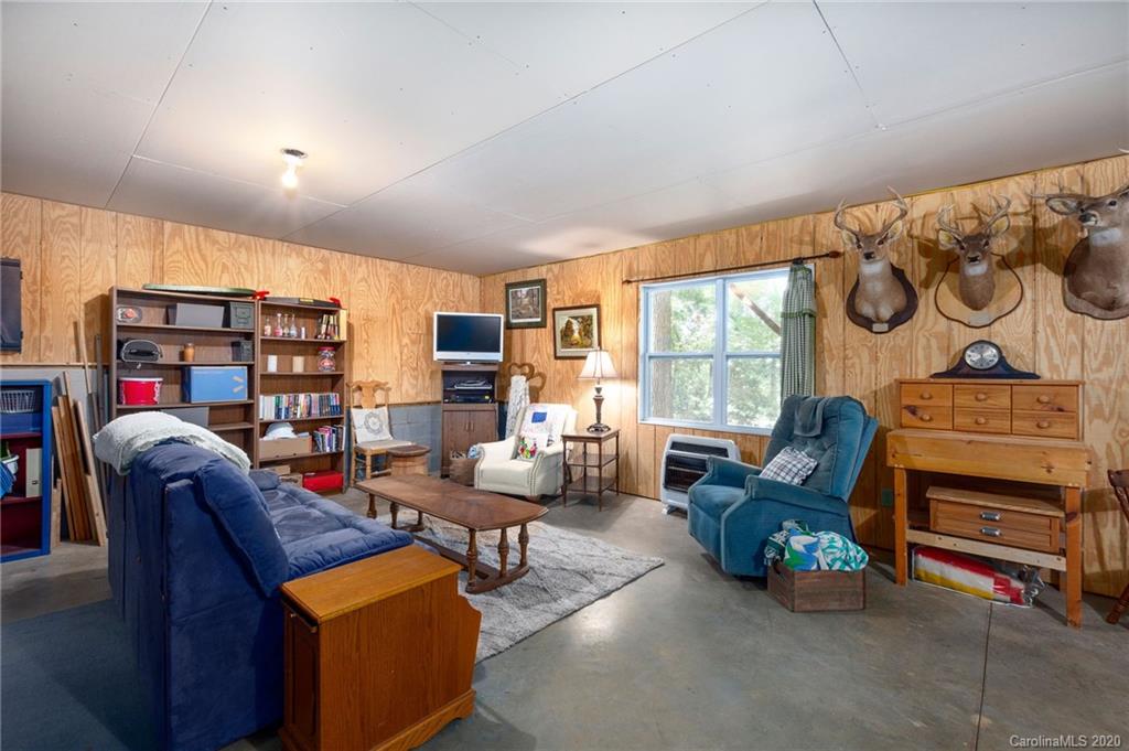24 Carrier Place Asheville NC 28806