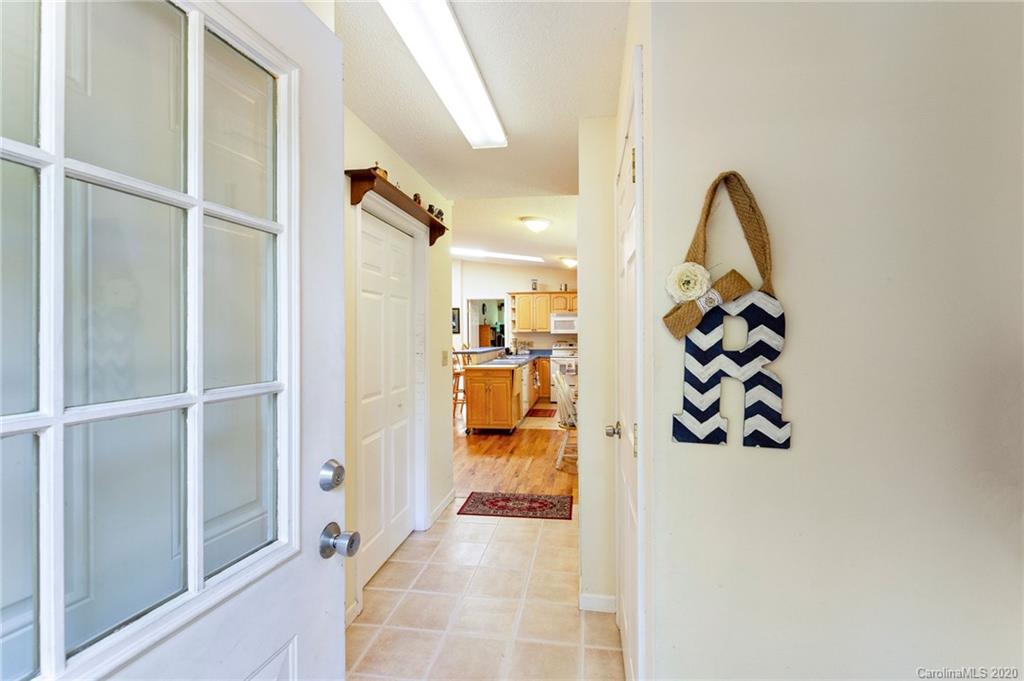 24 Carrier Place Asheville NC 28806