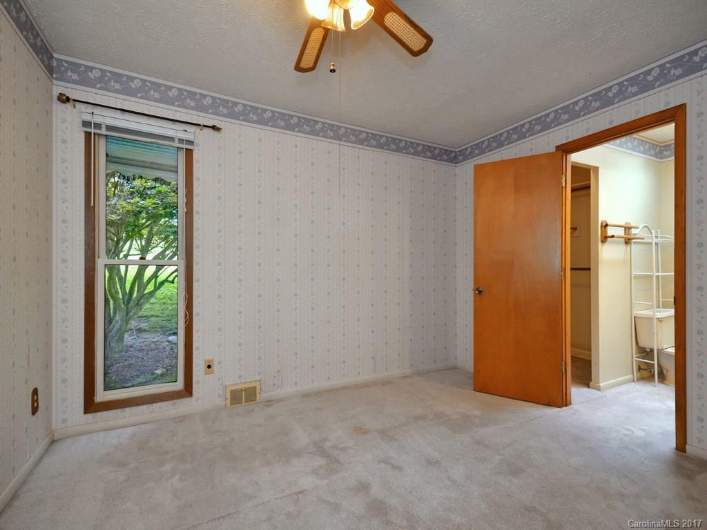 300 Woodland Drive Swannanoa NC 28778